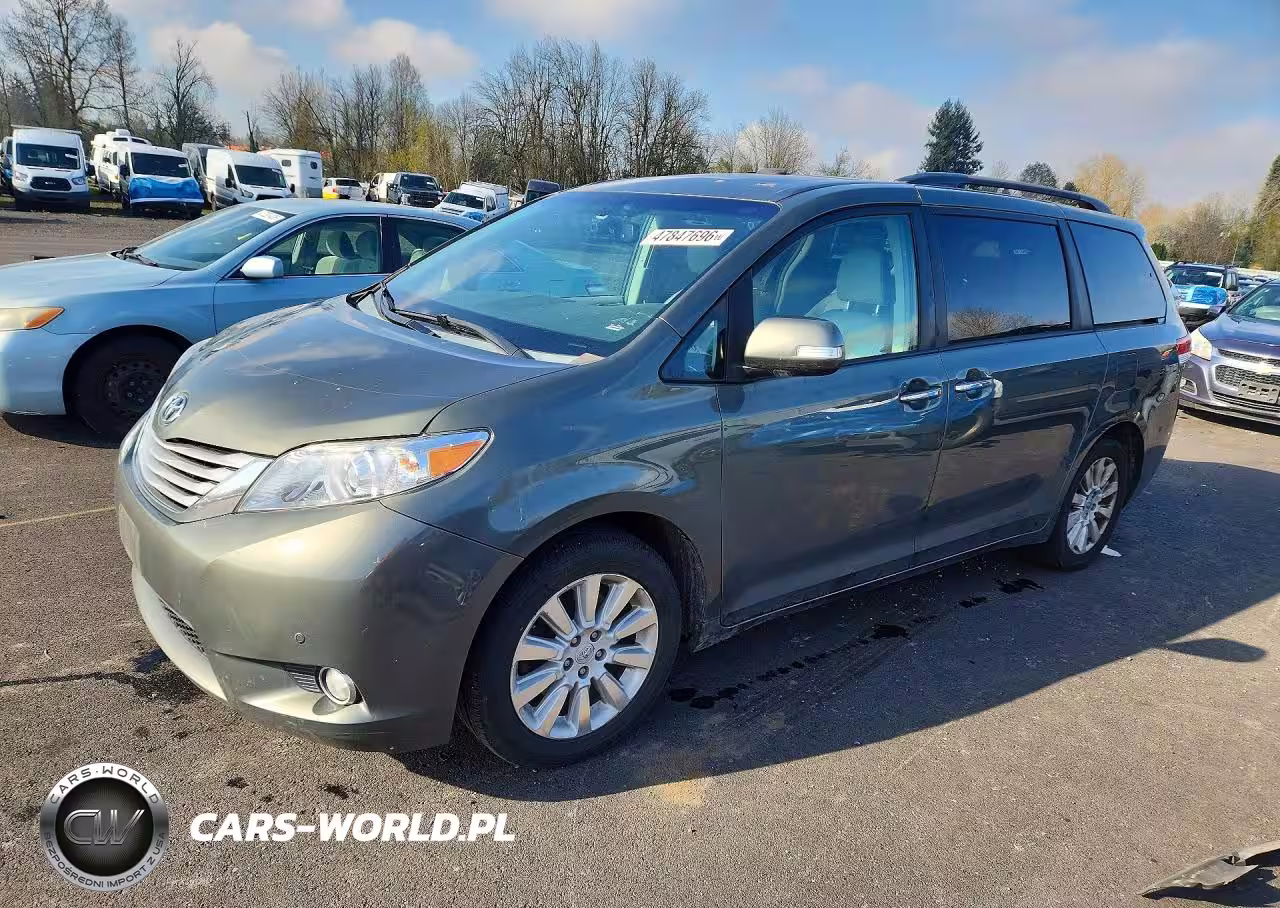 2013 Toyota Sienna Limited 7-Passenger