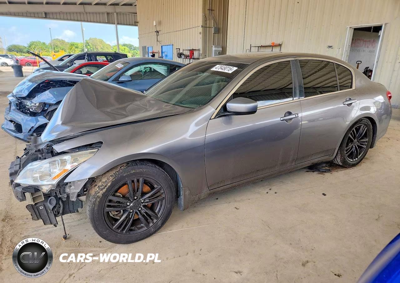 2013 Infiniti G37