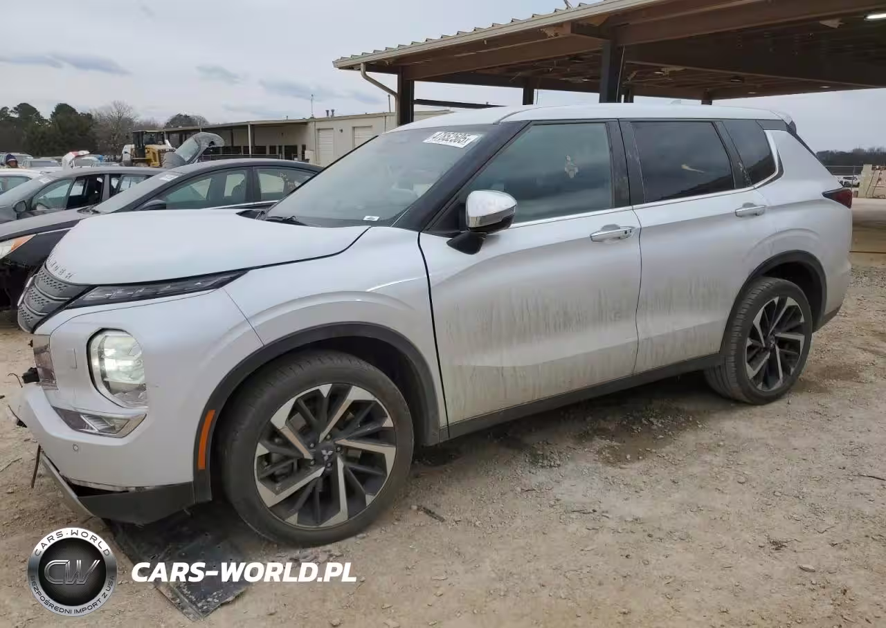 2022 Mitsubishi Outlander Se