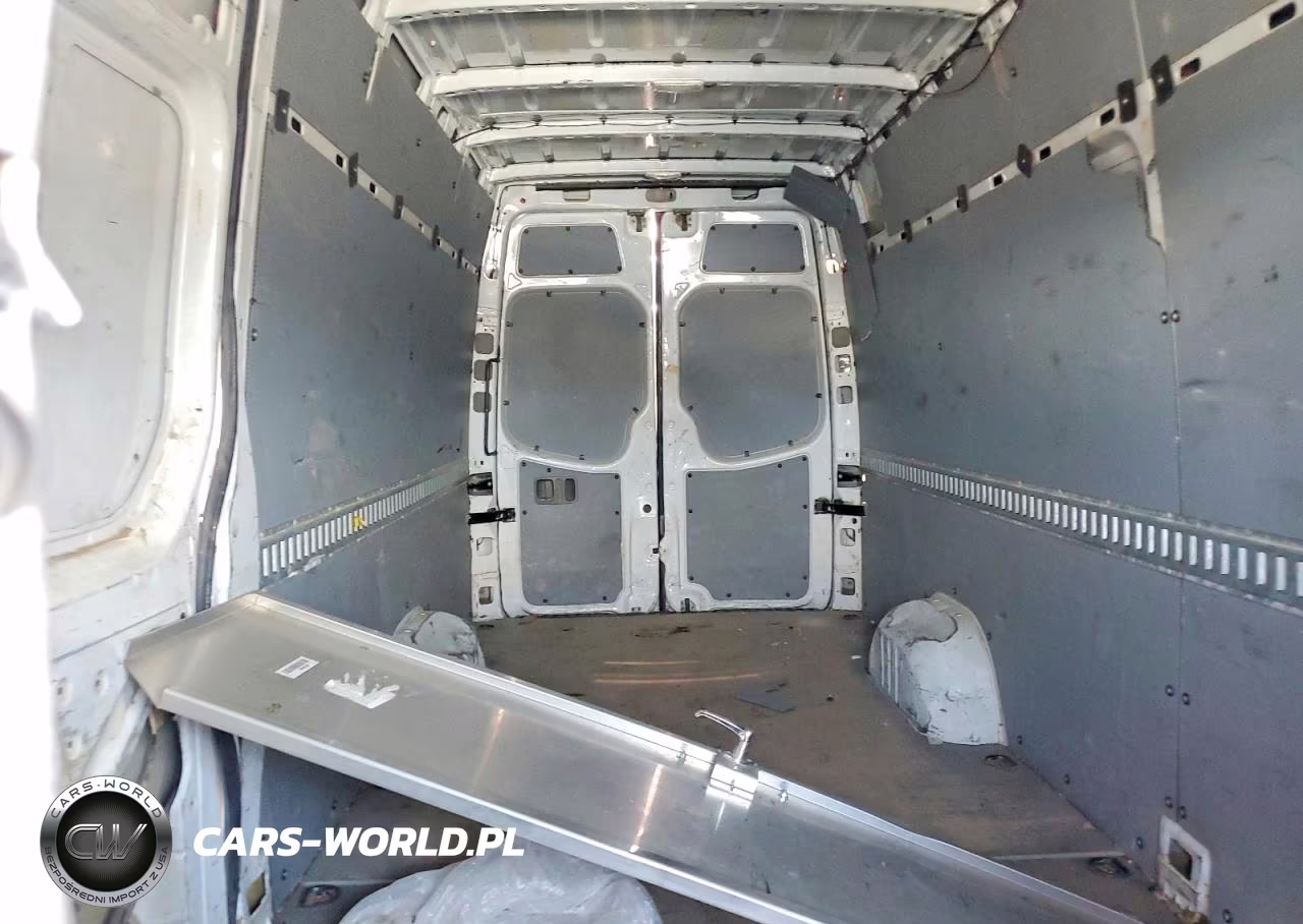 2014 Freightliner Sprinter 2500 Delivery Van VIN:WDYPE8DC3E5892360 - 11