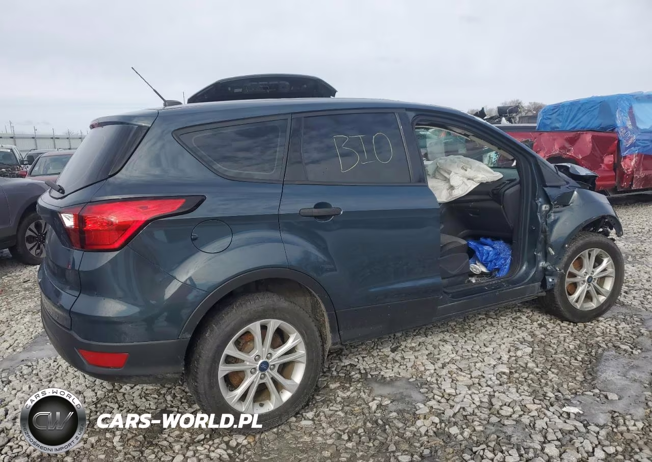2019 Ford Escape S VIN:1FMCU0F74KUB78314 - 3