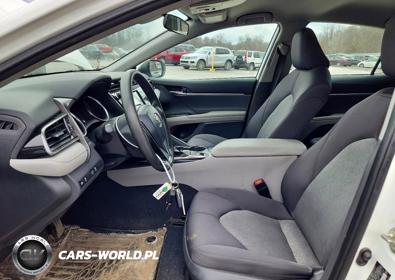 2020 Toyota Camry Le VIN:4T1C11BKXLU013734 - 7