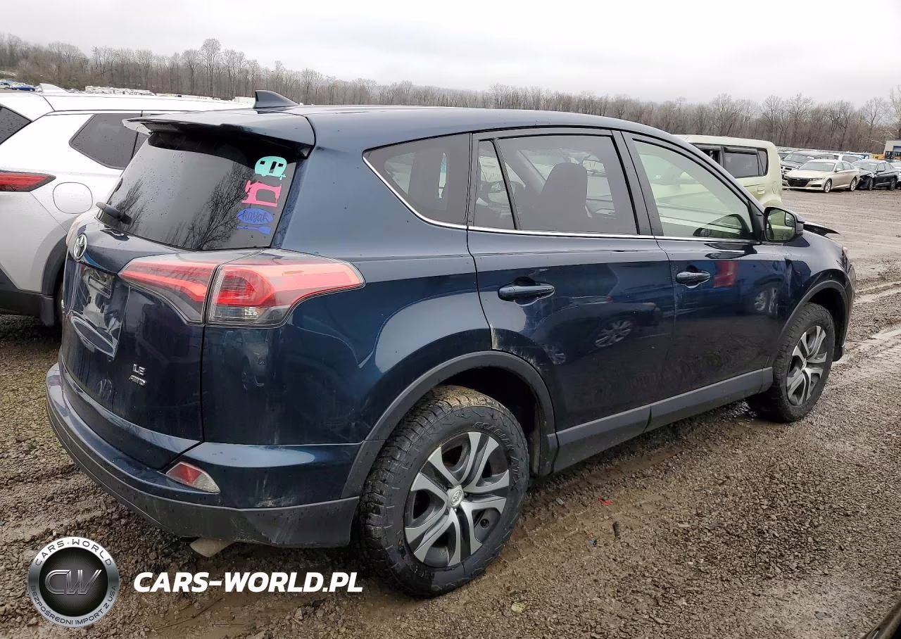 2018 Toyota Rav4 Le VIN:JTMBFREV4JJ219846 - 3