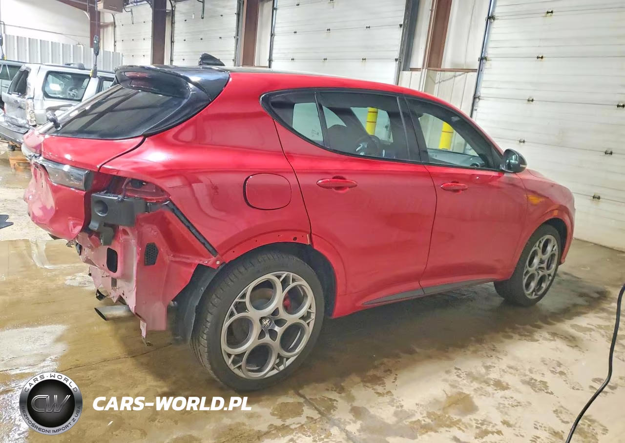 2025 Alfa Romeo Tonale Tributo Italiano VIN:ZASPATTW9S3086461 - 3