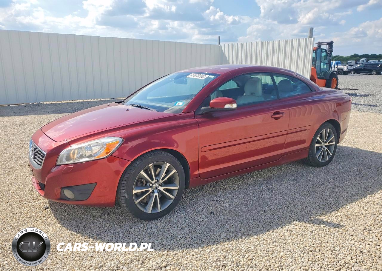 2011 Volvo C70 T5