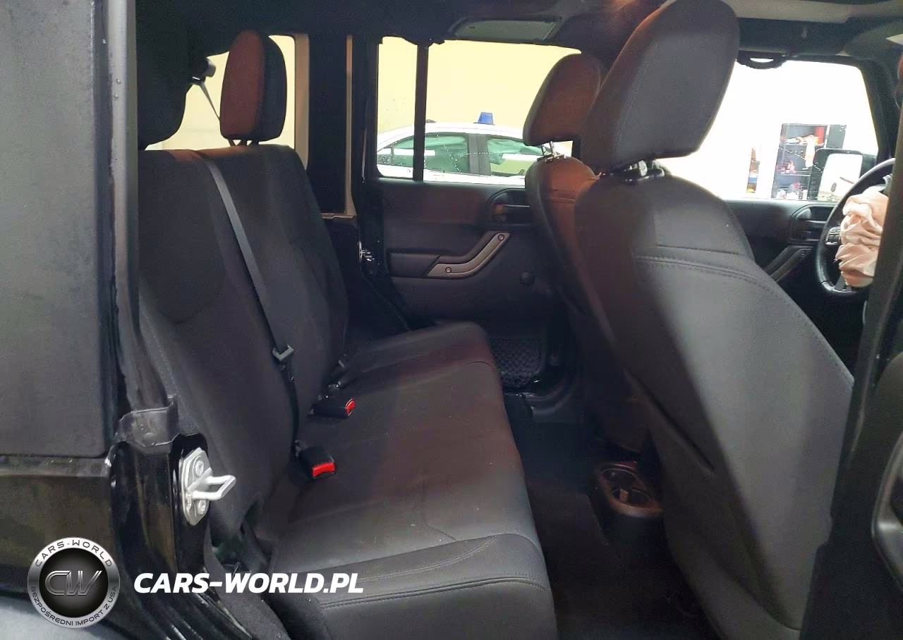 2018 Jeep Wrangler Unlimited Sport VIN:1C4BJWDG2JL867612 - 11