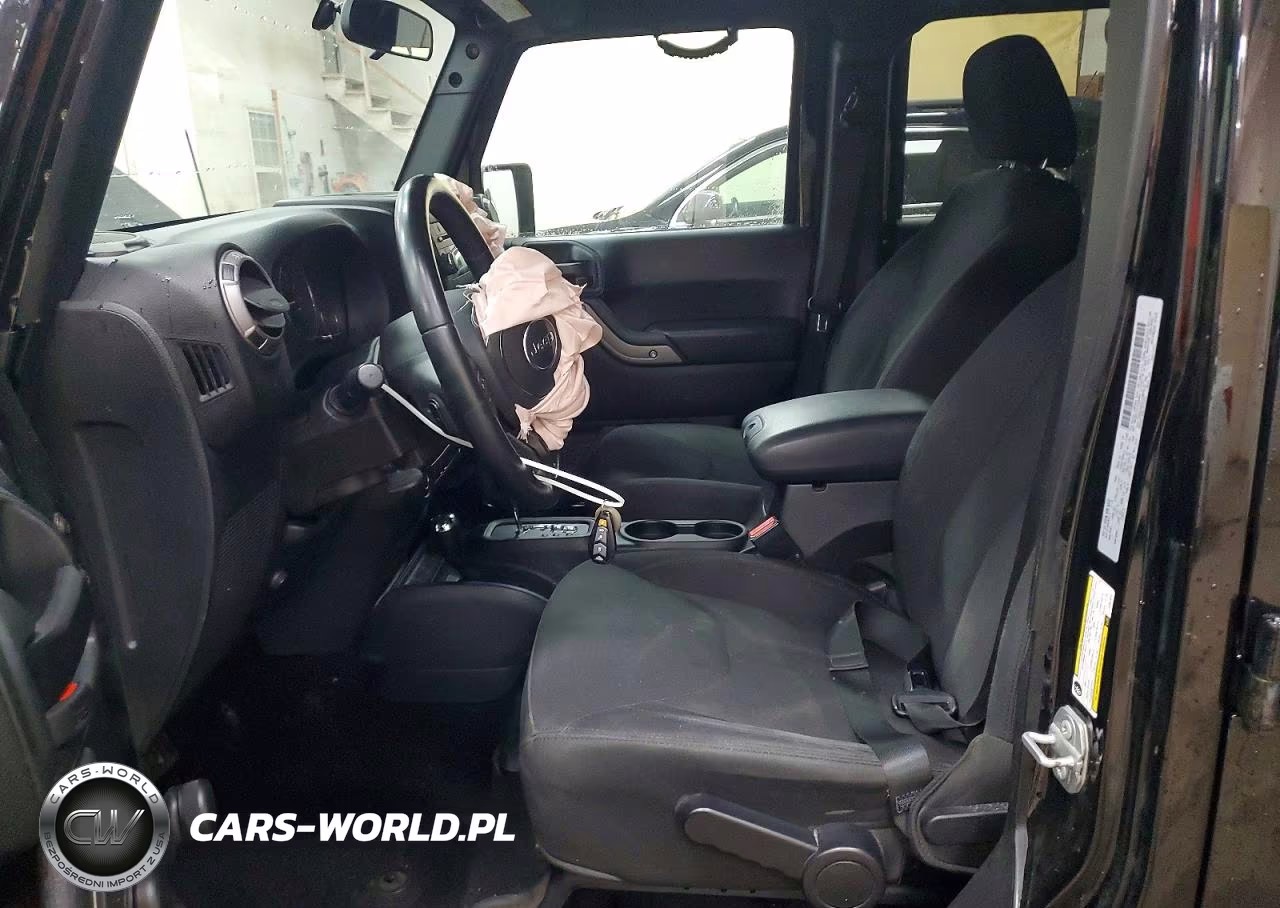2018 Jeep Wrangler Unlimited Sport VIN:1C4BJWDG2JL867612 - 7