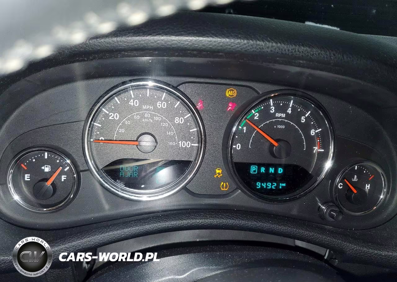 2018 Jeep Wrangler Unlimited Sport VIN:1C4BJWDG2JL867612 - 9