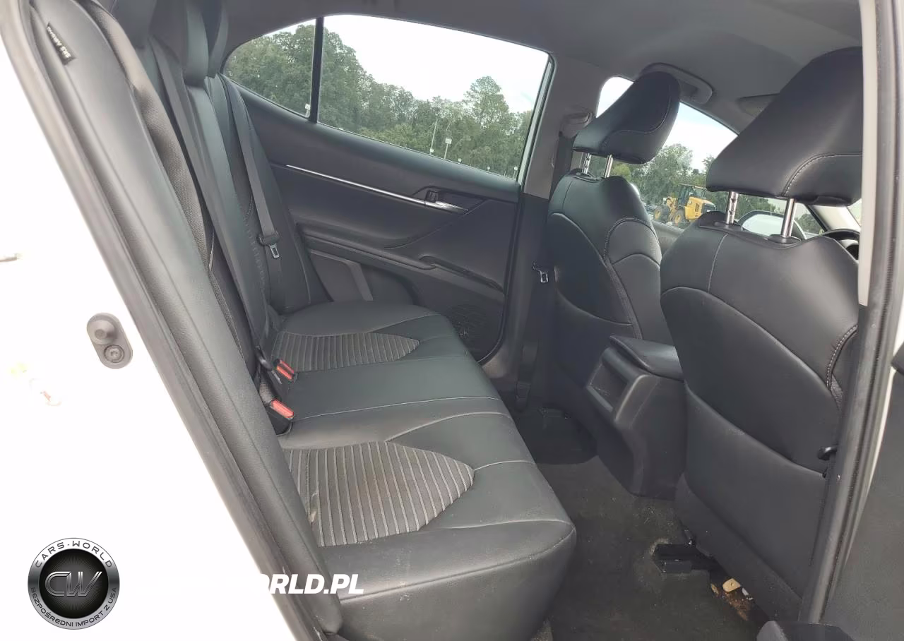 2019 Toyota Camry Se VIN:4T1B11HK6KU772270 - 10