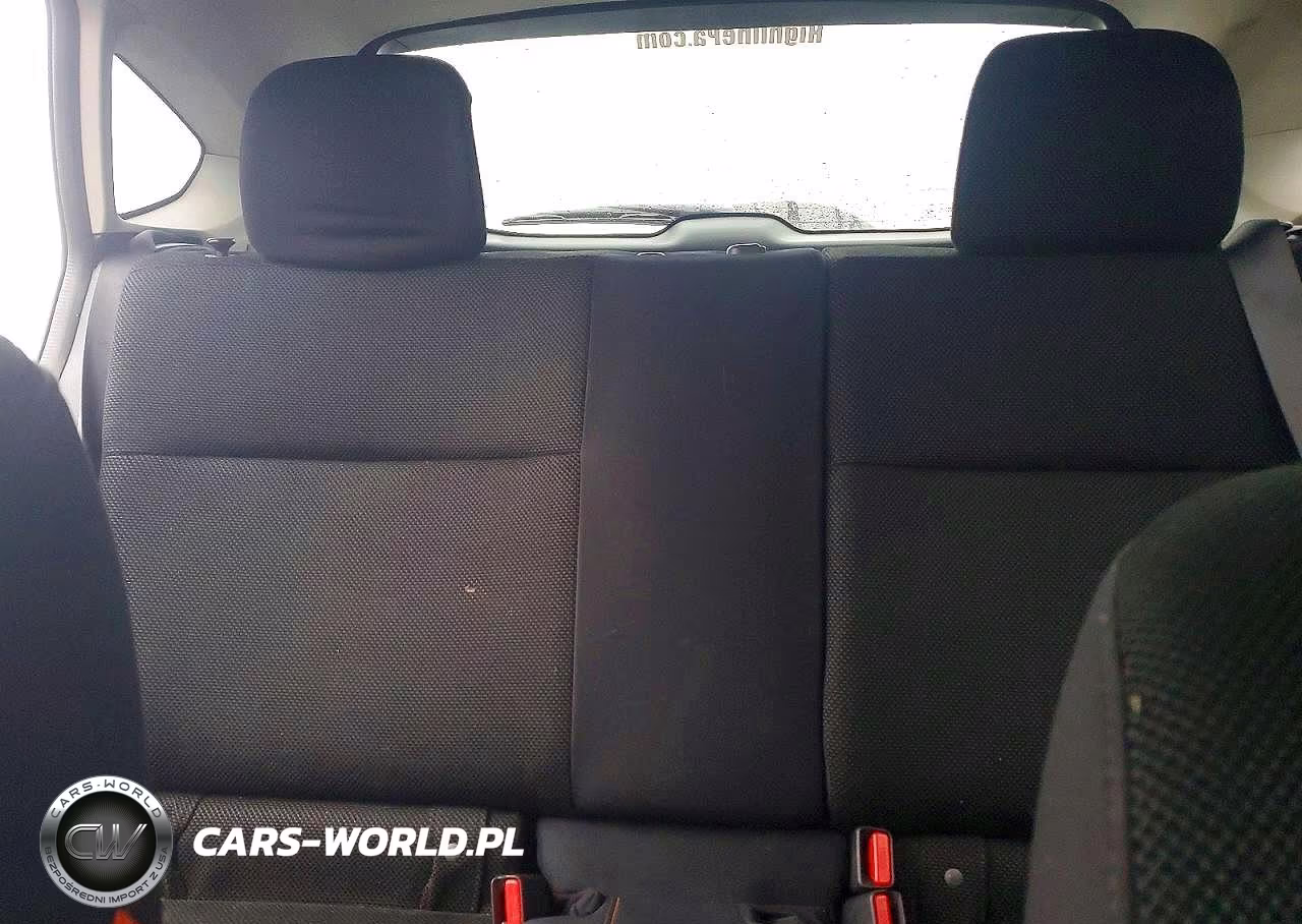 2016 Subaru Crosstrek Premium VIN:JF2GPADC1G8239753 - 10