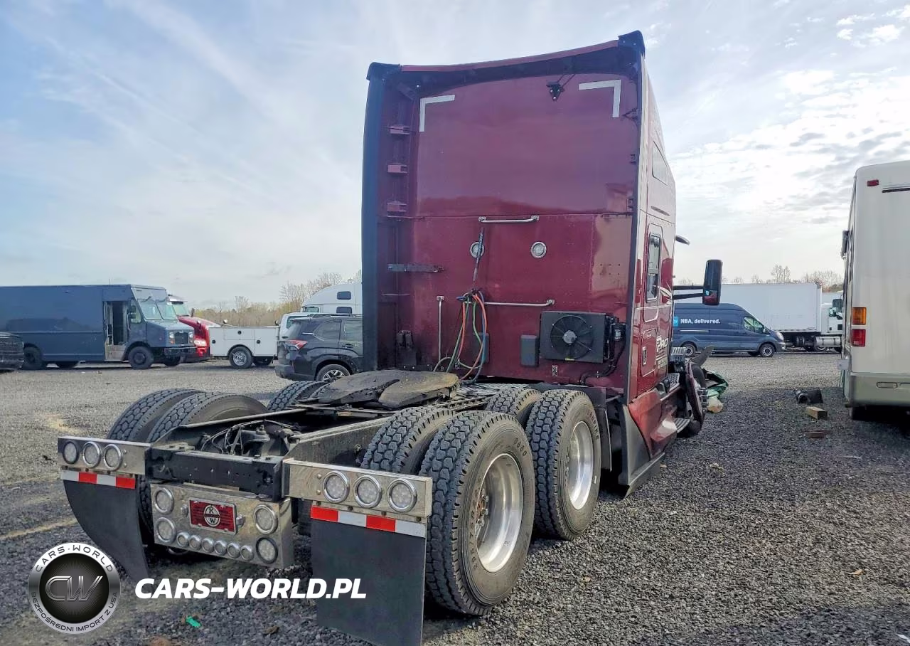 2023 Kenworth T680 Semi Truck VIN:1XKYDP9X1PJ225021 - 4