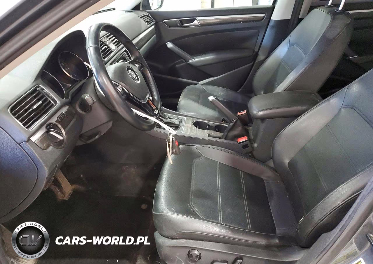 2017 Volkswagen Passat Se VIN:1VWBT7A3XHC000774 - 7