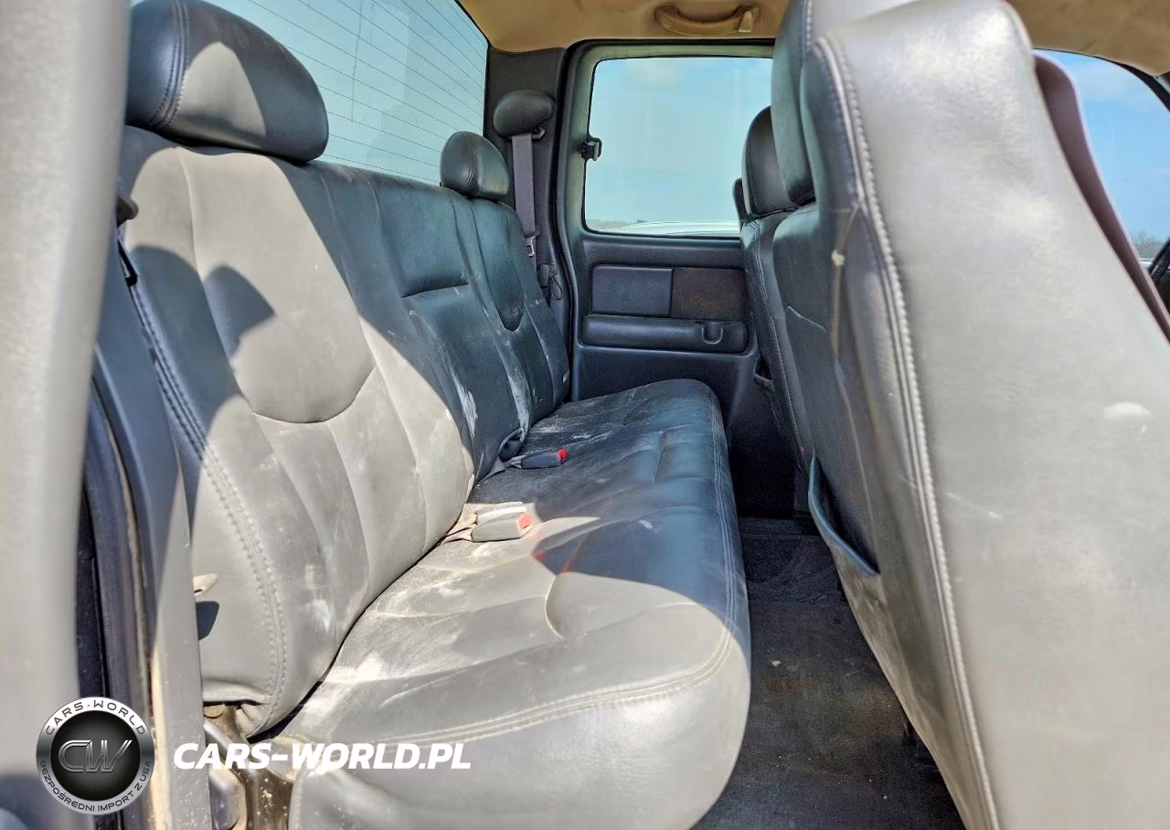 2003 Chevrolet Silverado K2500 Heavy Duty VIN:1GCHK29U43E210879 - 10