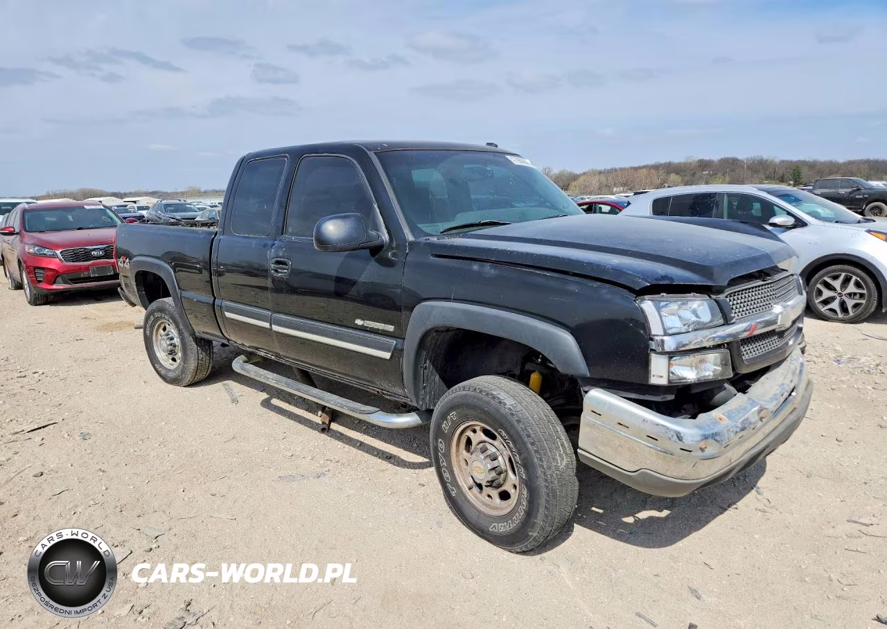 2003 Chevrolet Silverado K2500 Heavy Duty VIN:1GCHK29U43E210879 - 4
