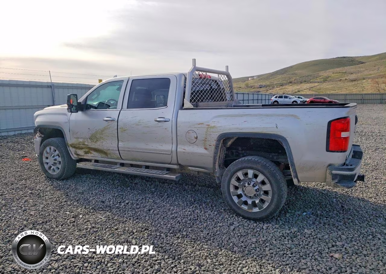 2018 GMC Sierra K2500 Denali VIN:1GT12UEYXJF234245 - 2