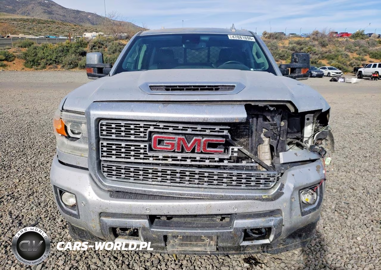 2018 GMC Sierra K2500 Denali VIN:1GT12UEYXJF234245 - 5
