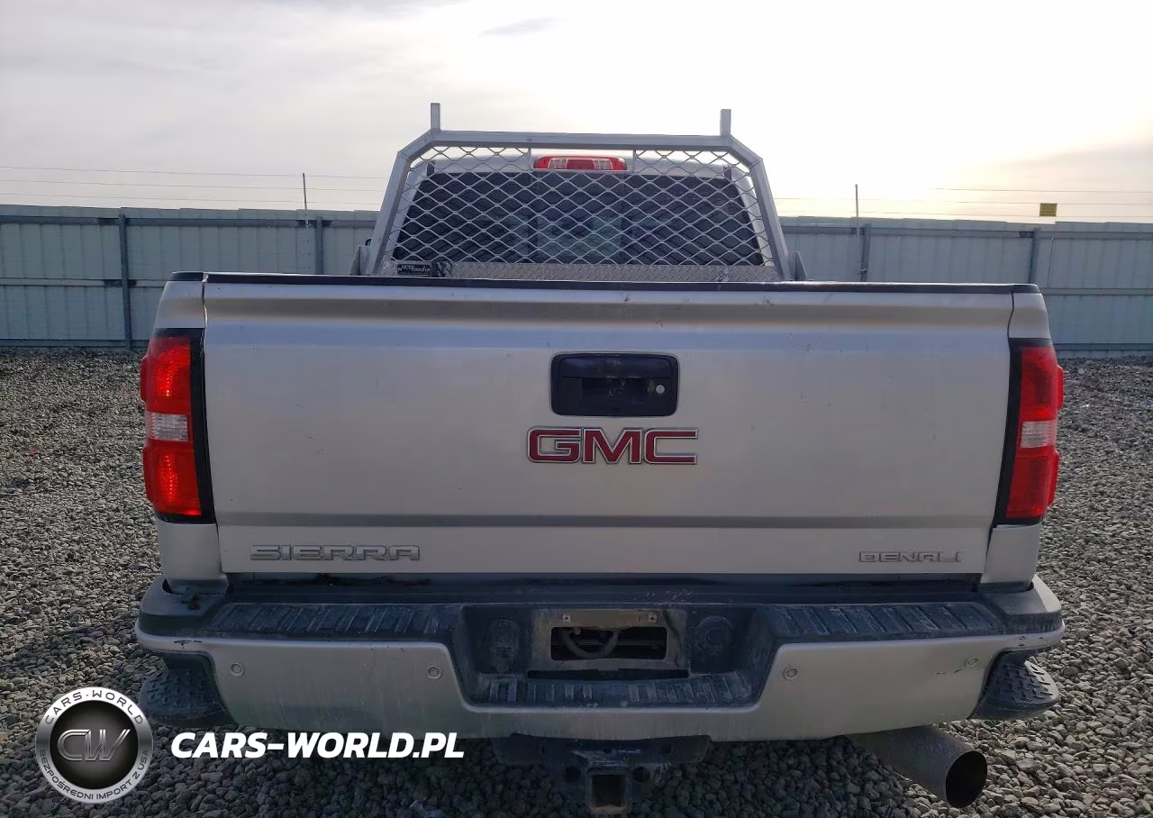 2018 GMC Sierra K2500 Denali VIN:1GT12UEYXJF234245 - 6