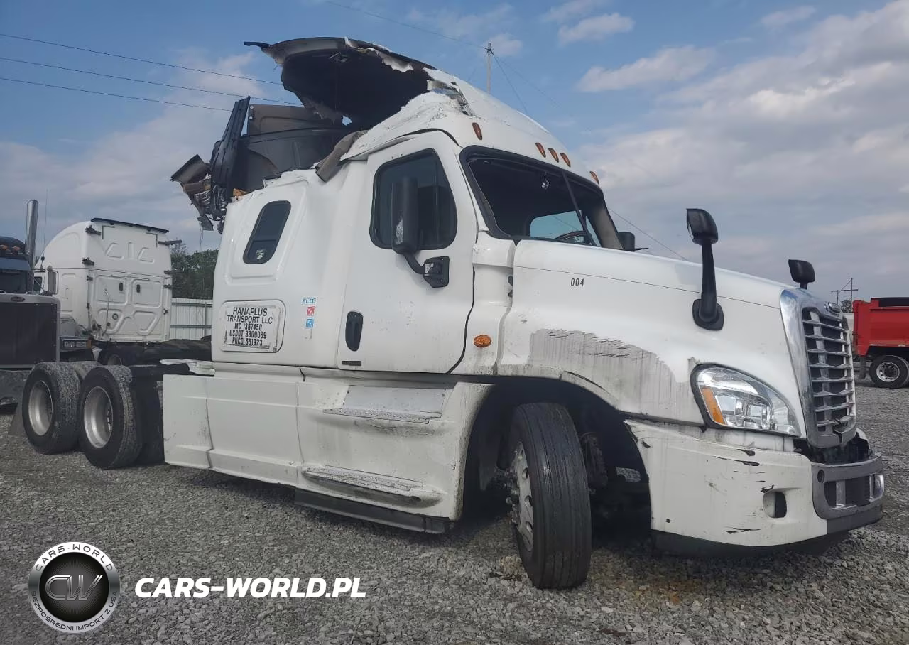 2016 Freightliner Cascadia 125 Semi Truck