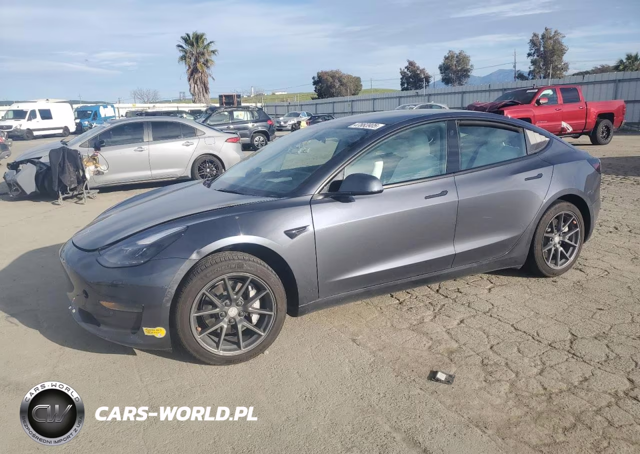 2022 Tesla Model 3 – zdjęcie 1 z 12