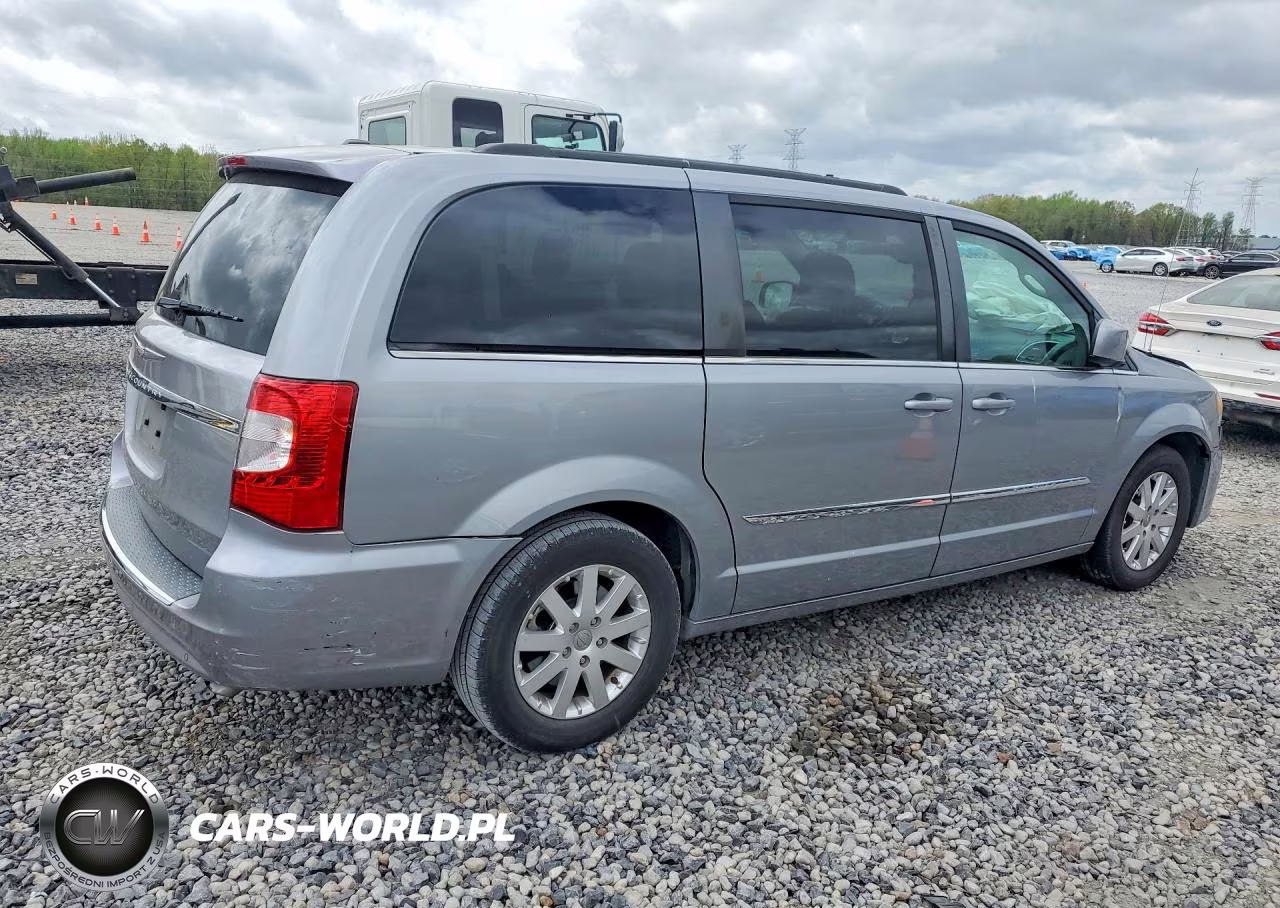 2015 Chrysler Town & Country Touring VIN:2C4RC1BG5FR520353 - 3