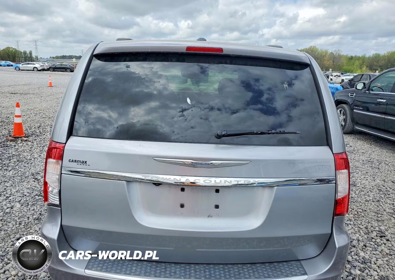 2015 Chrysler Town & Country Touring VIN:2C4RC1BG5FR520353 - 6