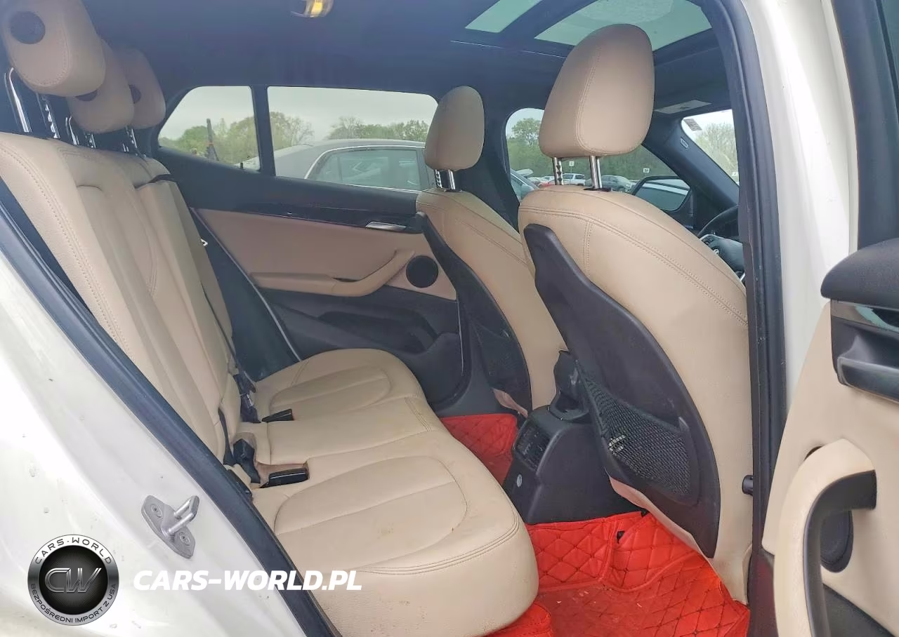 2018 BMW X2 xDrive28I VIN:WBXYJ5C32JEF77383 - 11