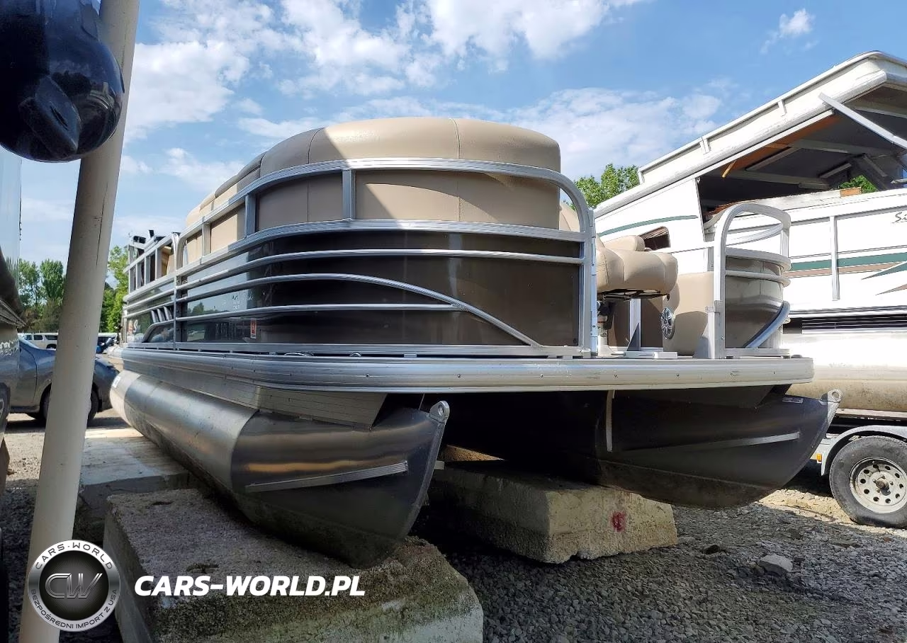 2023 Sun Tracker Boat