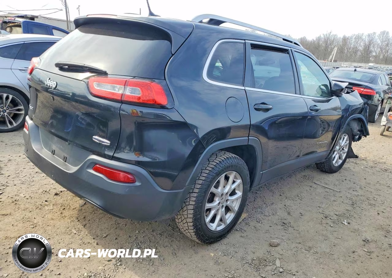 2015 Jeep Cherokee Latitude VIN:1C4PJMCB2FW512493 - 3