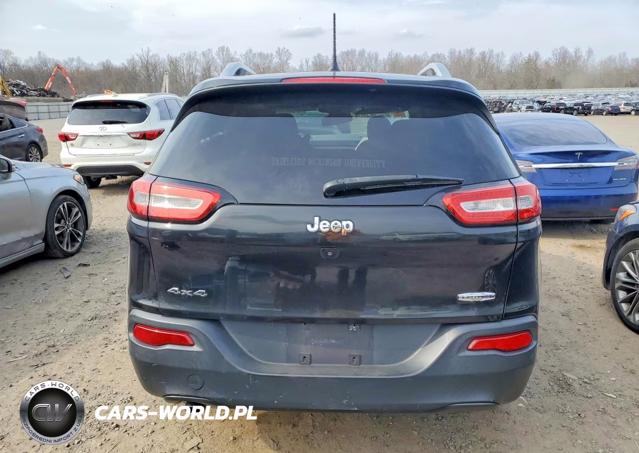 2015 Jeep Cherokee Latitude VIN:1C4PJMCB2FW512493 - 6