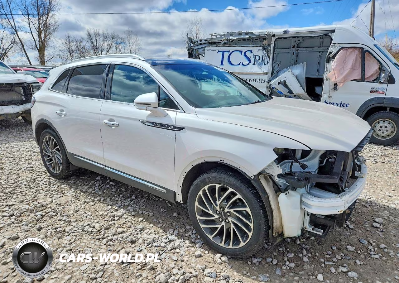 2019 Lincoln Nautilus Reserve VIN:2LMPJ8L98KBL51213 - 4