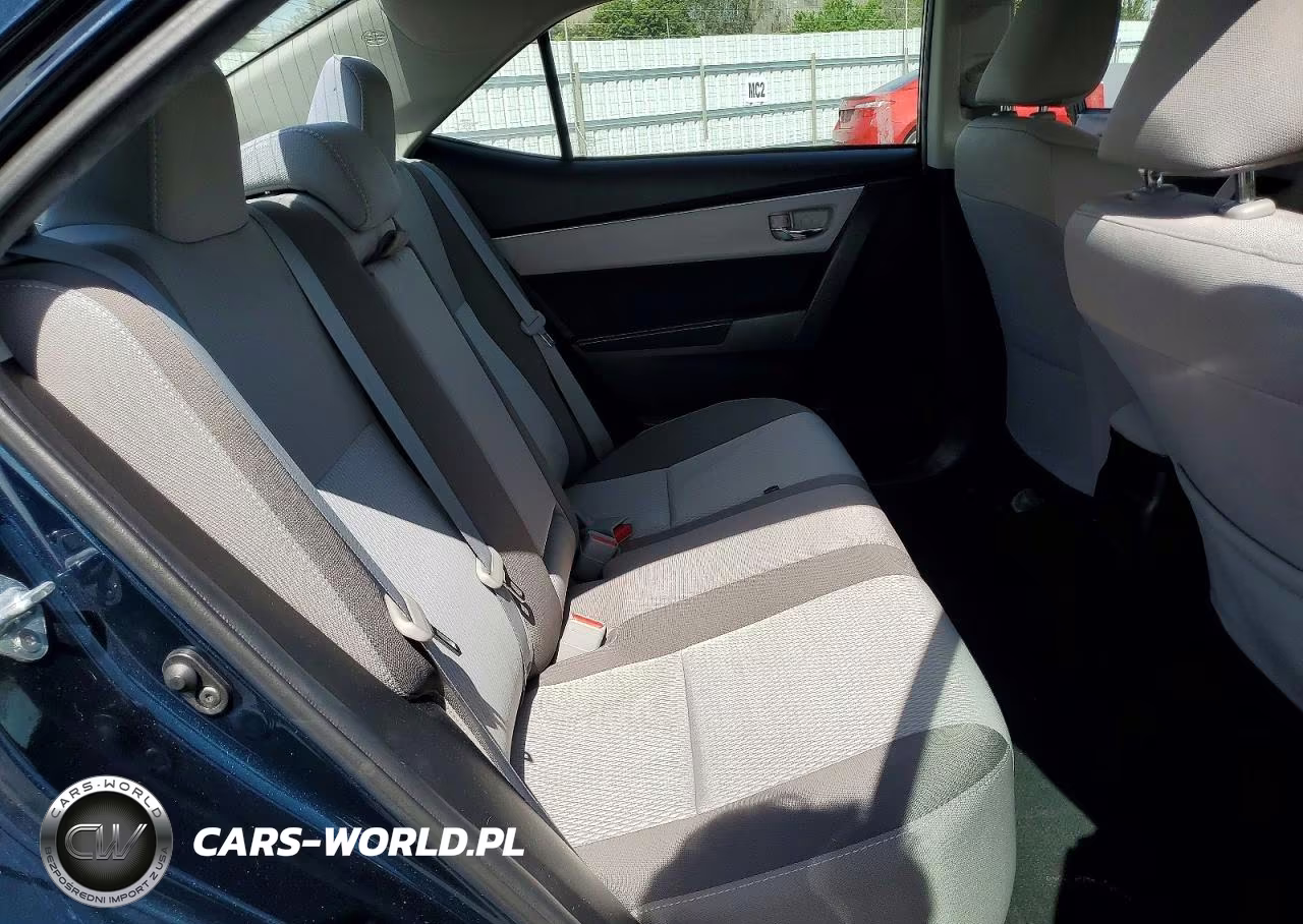 2018 Toyota Corolla Le VIN:2T1BURHE3JC084551 - 10