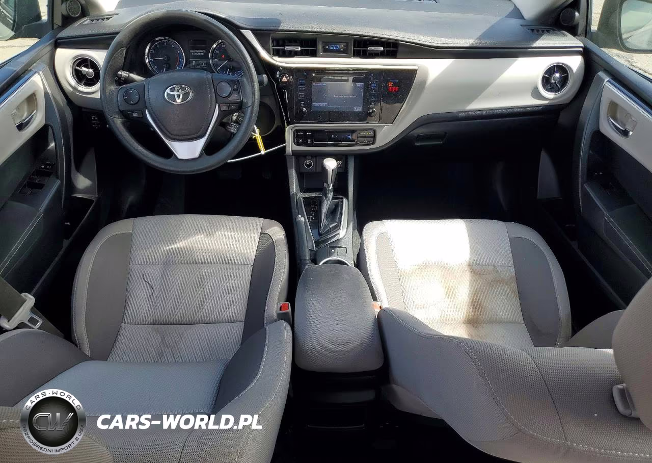 2018 Toyota Corolla Le VIN:2T1BURHE3JC084551 - 8