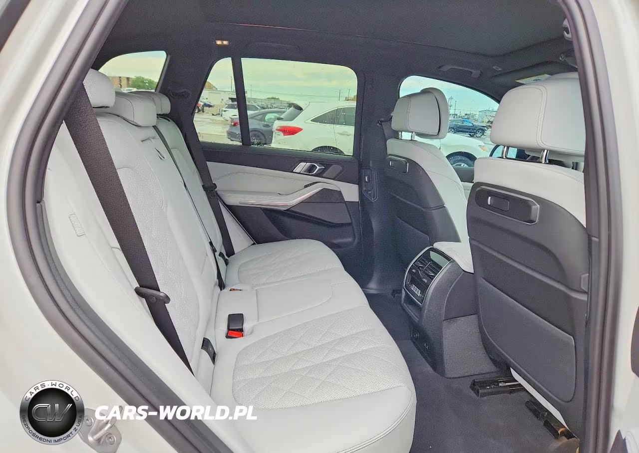 2026 BMW X5 xDrive40I VIN:5UX23EU00T9328881 - 11