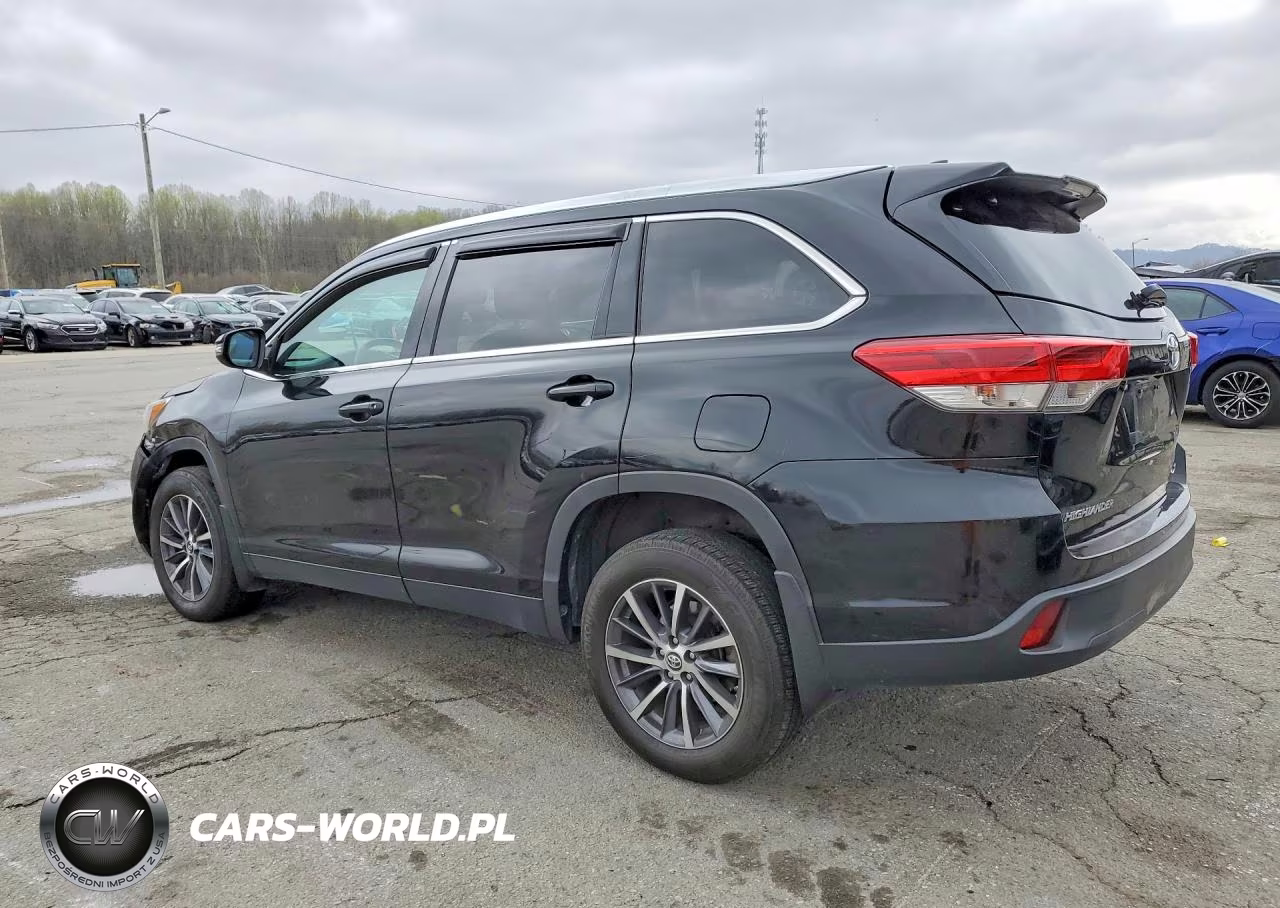 2019 Toyota Highlander Xle VIN:5TDJZRFH5KS611878 - 2