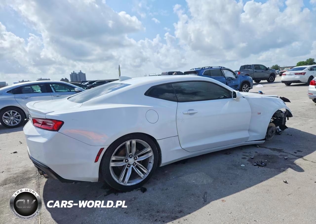 2018 Chevrolet Camaro Lt VIN:1G1FD1RS8J0144494 - 3