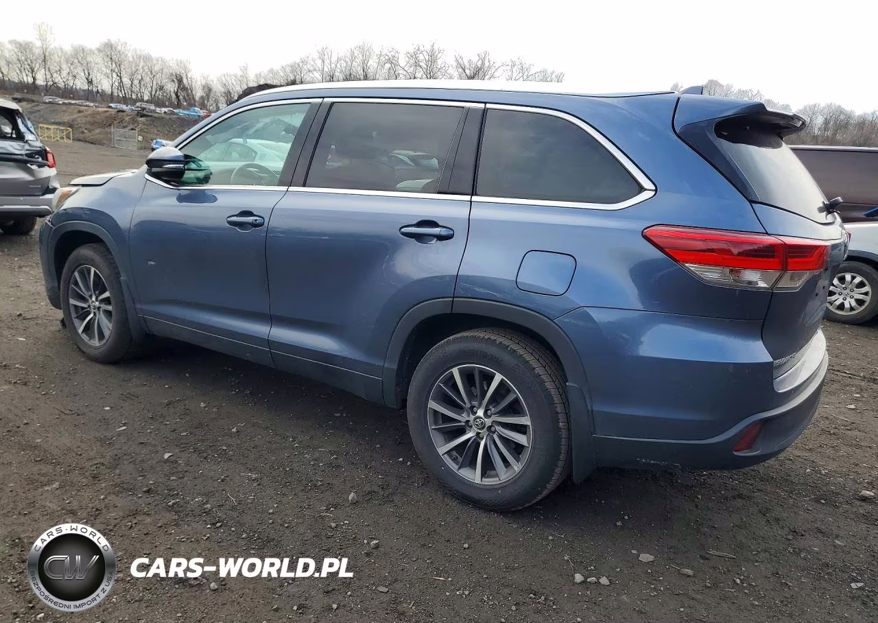 2019 Toyota Highlander Xle VIN:5TDJZRFH9KS739265 - 2