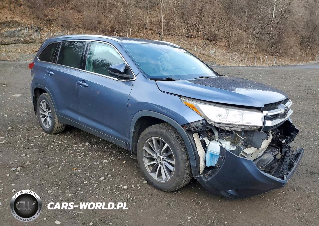 2019 Toyota Highlander Xle VIN:5TDJZRFH9KS739265 - 4