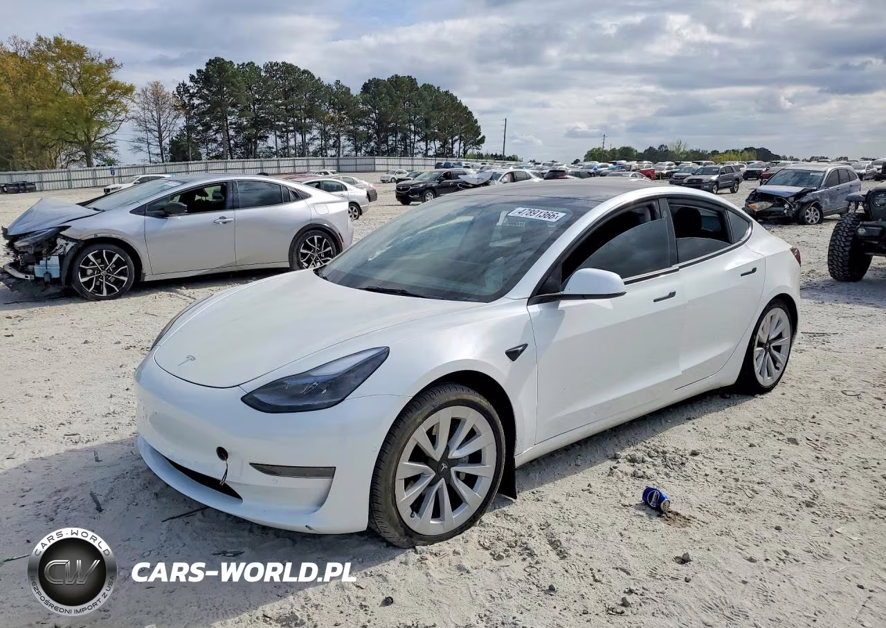 2022 Tesla 3