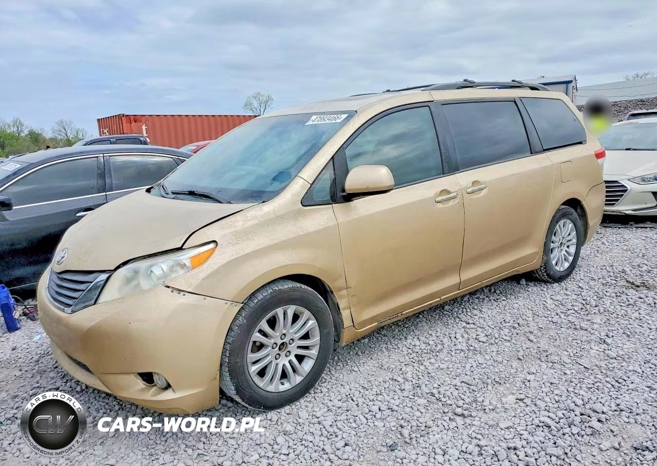 2013 Toyota Sienna Xle 8-Passenger