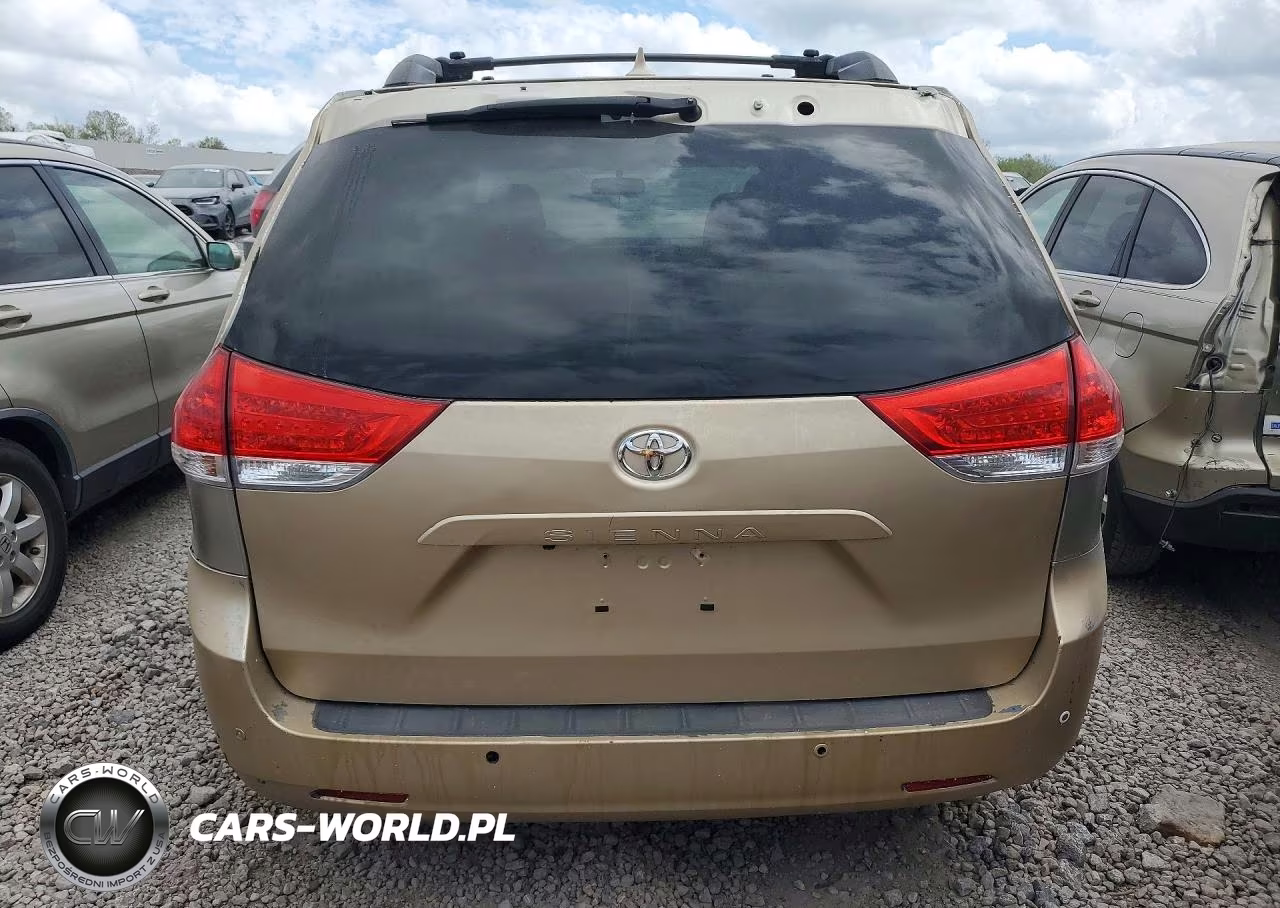 2013 Toyota Sienna Xle 8-Passenger VIN:5TDYK3DC4DS296002 - 6