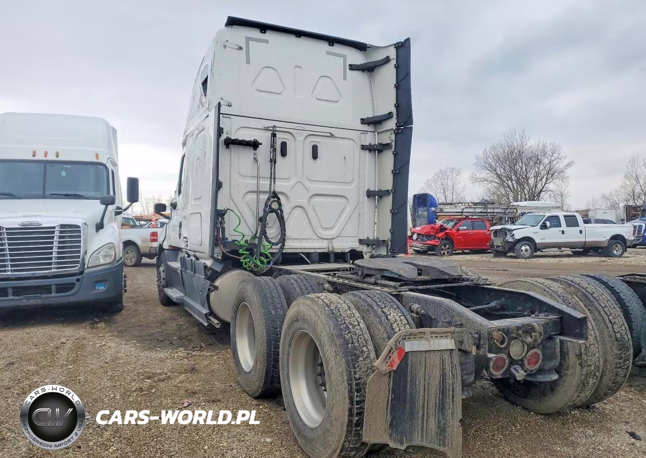 2020 Freightliner Cascadia 1 VIN:1FUJHHDR8LLLL0615 - 3