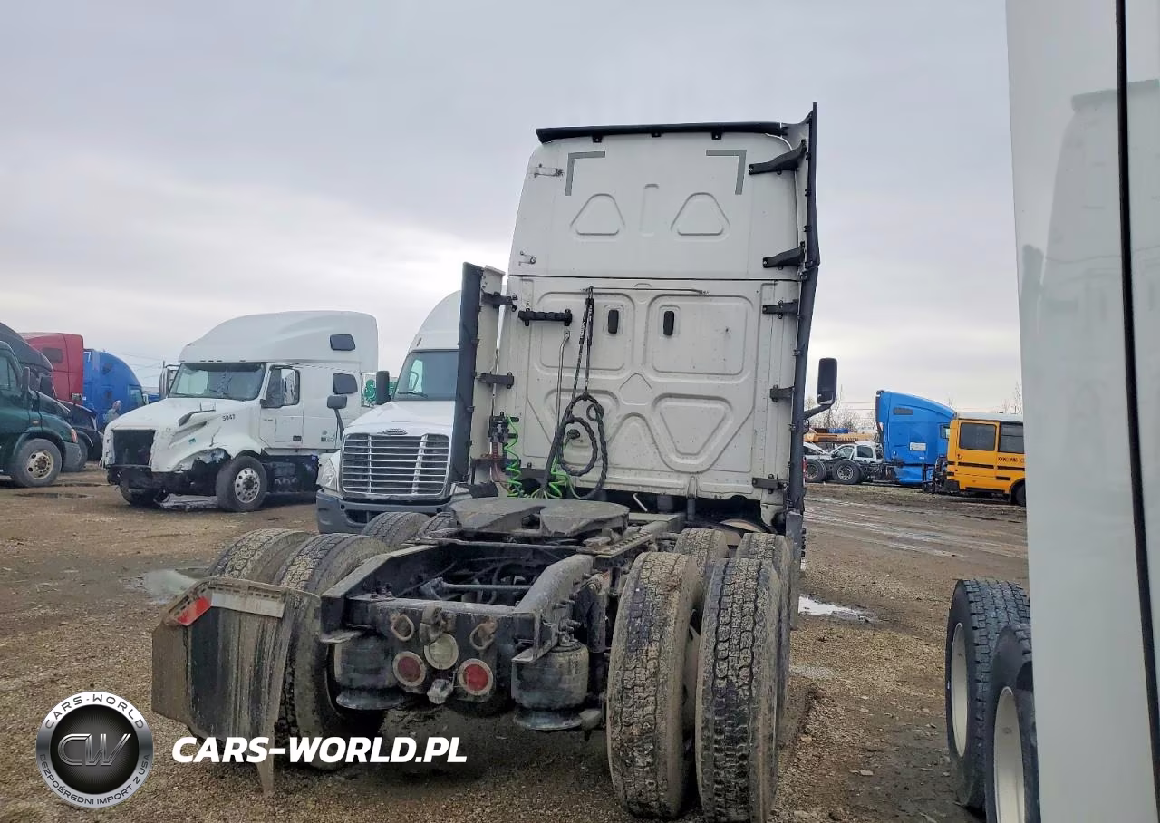 2020 Freightliner Cascadia 1 VIN:1FUJHHDR8LLLL0615 - 4