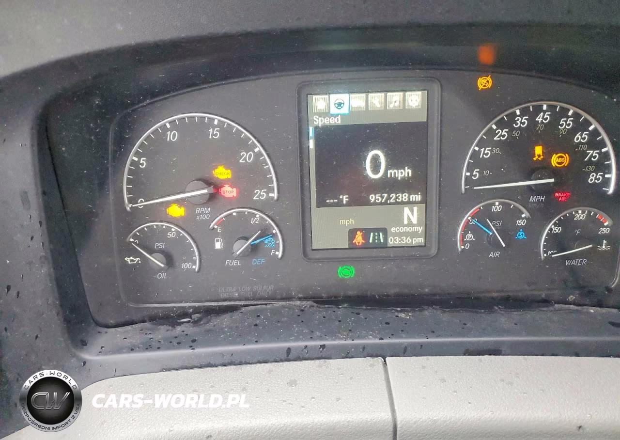 2020 Freightliner Cascadia 1 VIN:1FUJHHDR8LLLL0615 - 8
