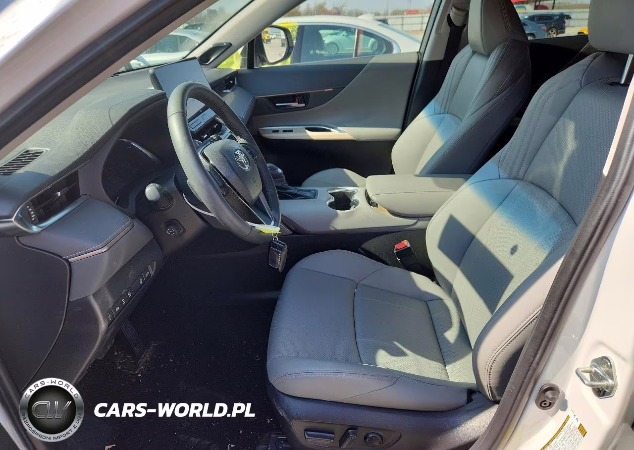 2024 Toyota Venza Limited VIN:JTEAAAAH0RJ176688 - 7