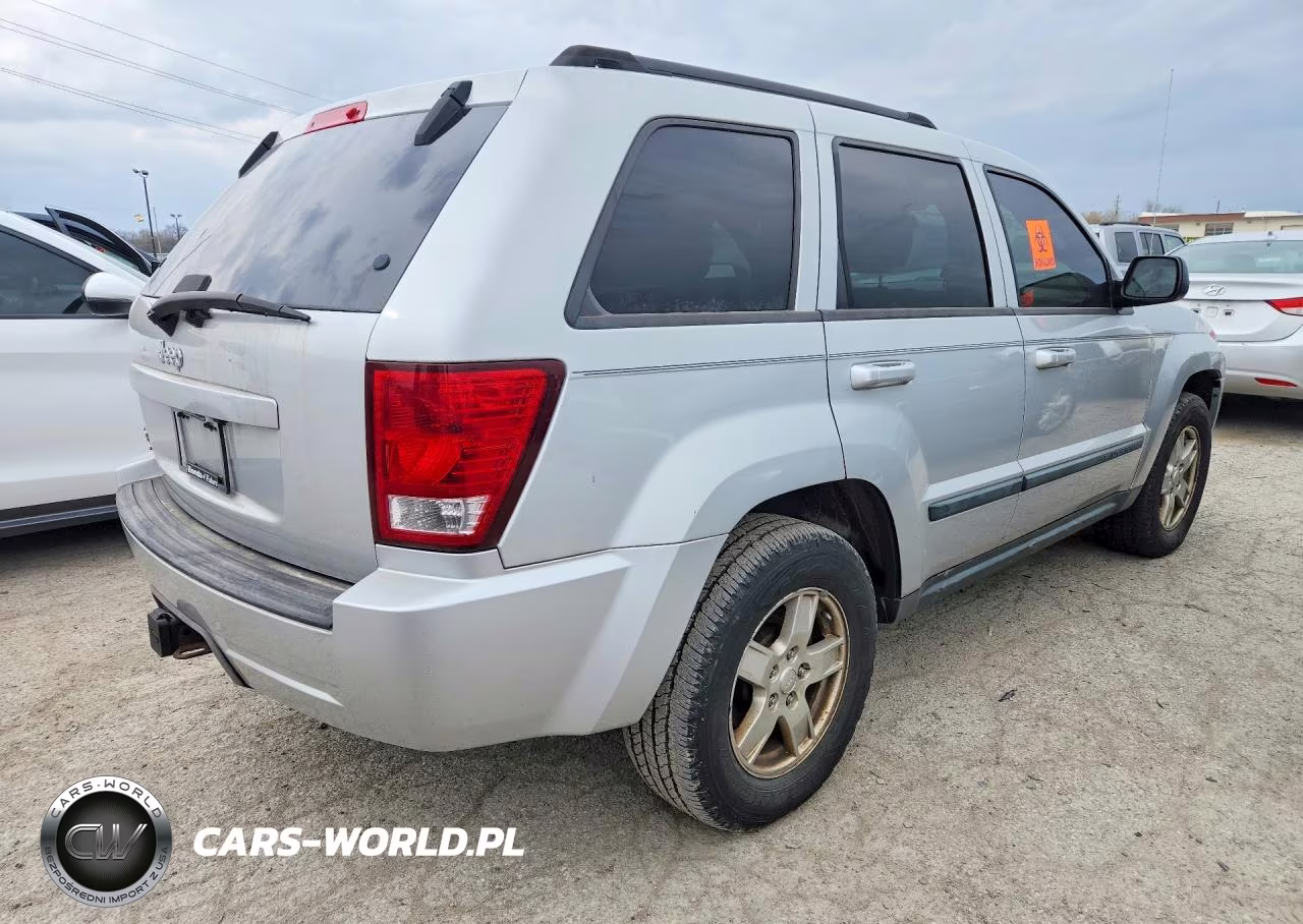 2007 Jeep Grand Cherokee Laredo VIN:1J8GR48K37C559710 - 3