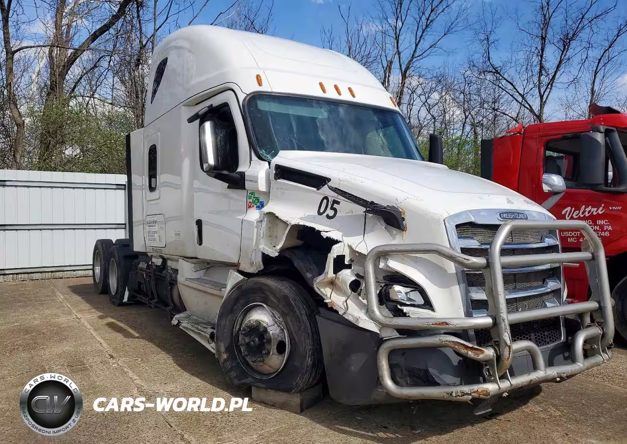 2018 Freightliner Cascadia 126 Semi Truck