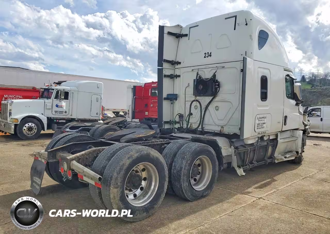 2018 Freightliner Cascadia 126 Semi Truck VIN:3AKJHHDR7JSJT5476 - 4
