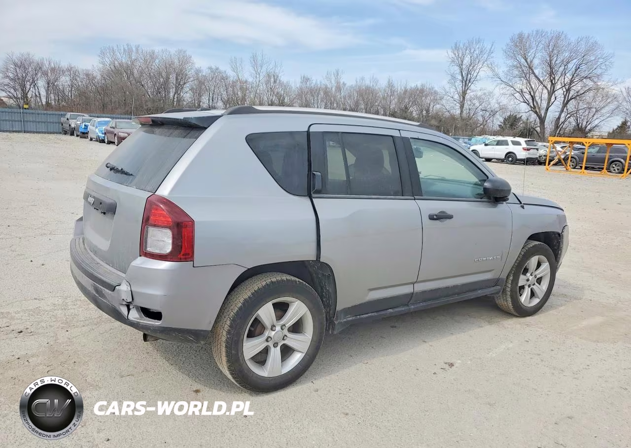 2014 Jeep Compass VIN:1C4NJCBB0FD110714 - 3