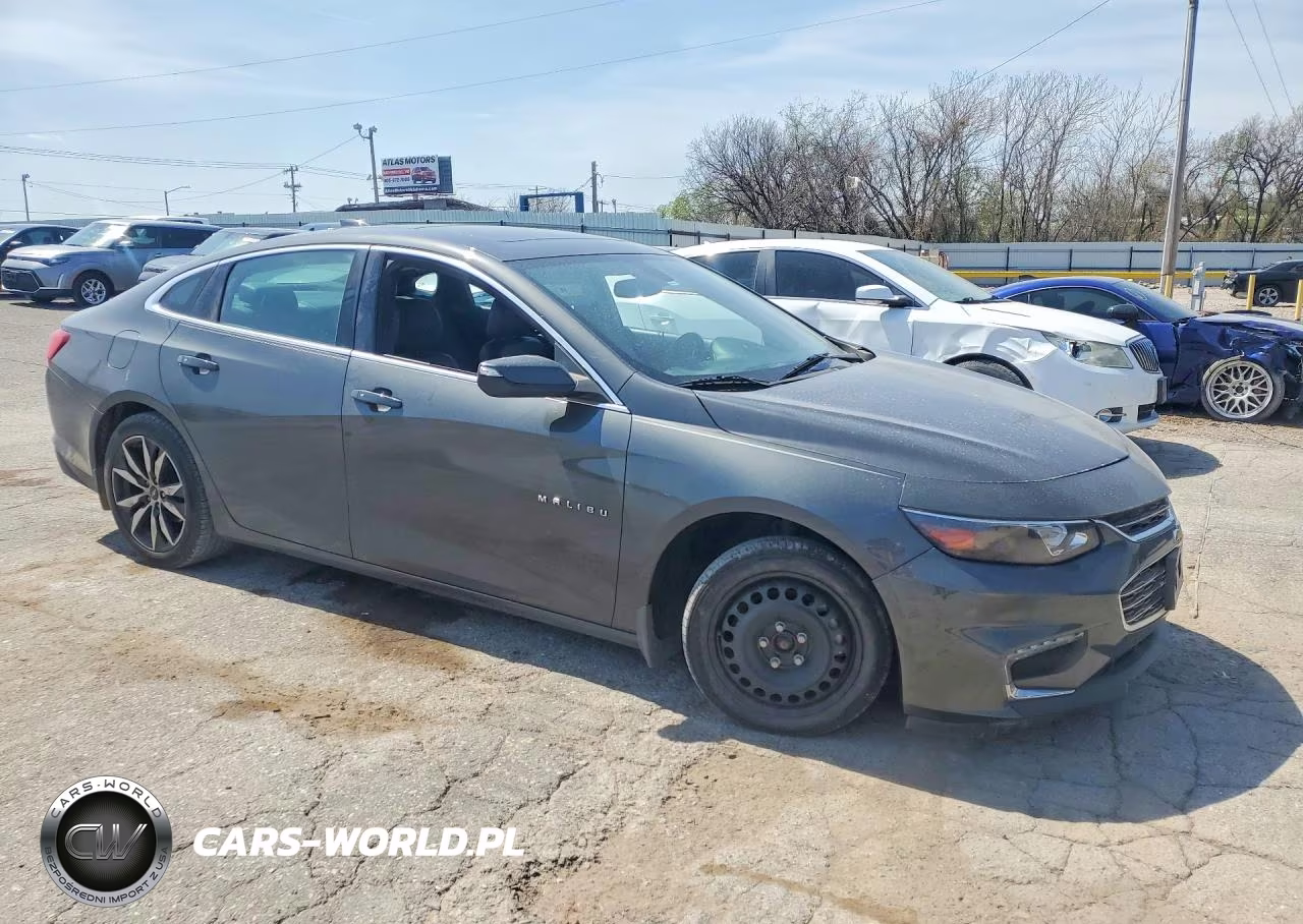 2016 Chevrolet Malibu VIN:1G1ZE5STXGF182917 - 4