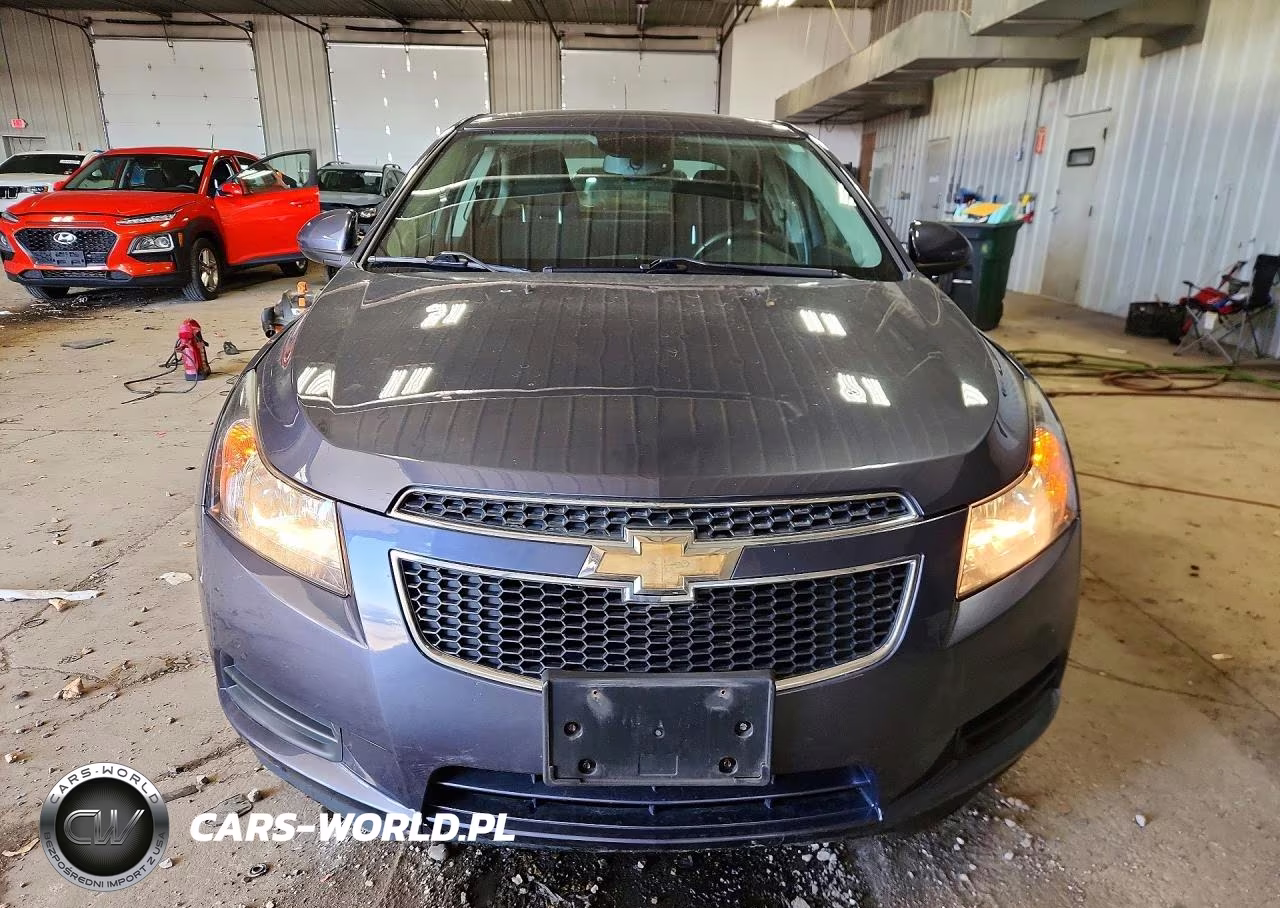 2014 Chevrolet Cruze Lt VIN:1G1PC5SBXE7330592 - 5
